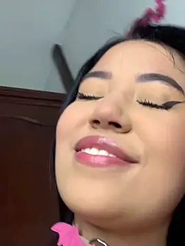 Snapshot of DulcePiink chatting on March 2026 07:20:02 PM DulcePiink online show from March 2026 07:20:02 PM