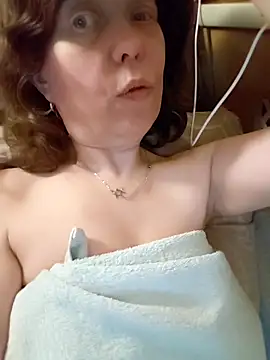 Snapshot of SweetTastes chatting on March 2026 06:17:01 AM SweetTastes online show from March 2026 06:17:01 AM