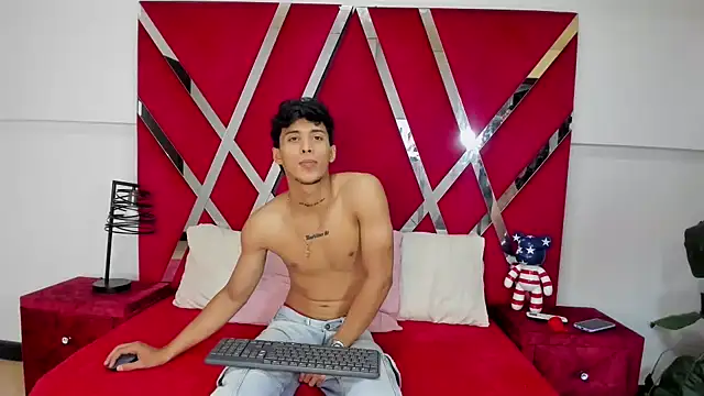 aishaxht online show from May 2026 09:09:02 PM