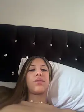 vicky bass  online show from March 2026 07:44:01 PM