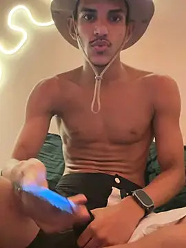 Snapshot of Gael_Reis chatting on January 2026 07:23:01 AM Gael Reis online show from January 2026 07:23:01 AM