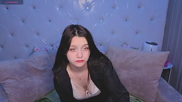 xxxnaughtyfoxyxxx online show from June 2026 04:48:01 PM