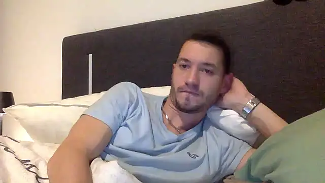 batschi0512 online show from January 2026 03:45:02 AM