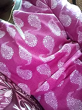 Snapshot of Meena_Meenakshi chatting on February 2026 05:49:02 PM Meena Meenakshi online show from February 2026 05:49:02 PM