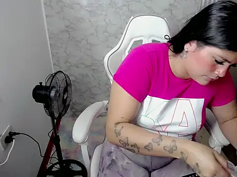 Scarleta01 online show from February 2026 02:11:02 PM