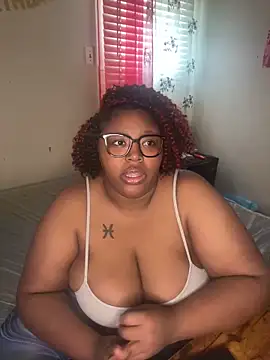 Chocolatebunnyxx96 online show from February 2026 06:30:01 PM