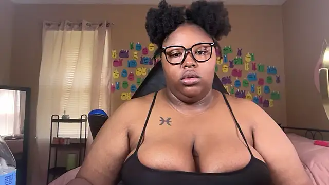 Chocolatebunnyxx96 online show from June 2026 04:07:02 PM