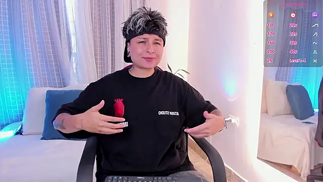 Snapshot of Zury_Ramirez chatting on March 2026 10:03:01 PM Zury Ramirez online show from March 2026 10:03:01 PM