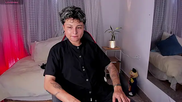 Snapshot of Zury_Ramirez chatting on March 2026 10:42:01 PM Zury Ramirez online show from March 2026 10:42:01 PM