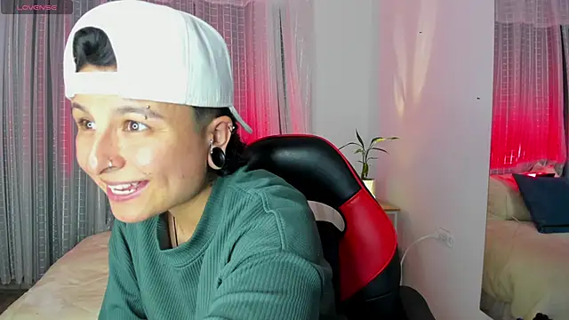 Snapshot of Zury_Ramirez chatting on April 2026 10:14:02 PM Zury Ramirez online show from April 2026 10:14:02 PM