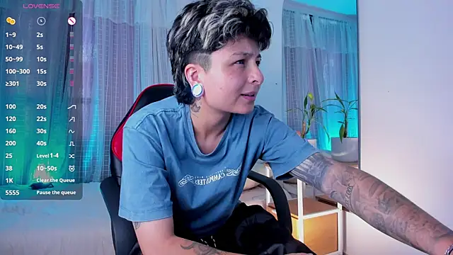 Snapshot of Zury_Ramirez chatting on April 2026 08:43:01 PM Zury Ramirez online show from April 2026 08:43:01 PM
