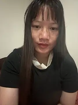Snapshot of Suni-ii chatting on April 2026 11:13:02 PM Suni-ii online show from April 2026 11:13:02 PM
