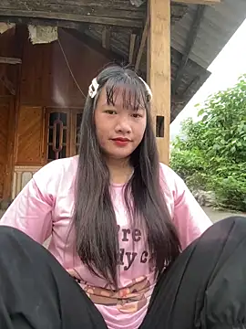 Snapshot of Suni-ii chatting on April 2026 12:38:01 AM Suni-ii online show from April 2026 12:38:01 AM