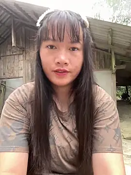 Snapshot of Suni-ii chatting on April 2026 12:35:01 AM Suni-ii online show from April 2026 12:35:01 AM