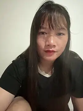 Snapshot of Suni-ii chatting on April 2026 11:27:01 PM Suni-ii online show from April 2026 11:27:01 PM
