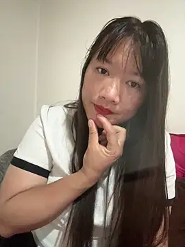 Snapshot of Suni-ii chatting on April 2026 10:45:02 PM Suni-ii online show from April 2026 10:45:02 PM