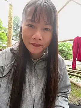 Snapshot of Suni-ii chatting on April 2026 11:50:01 PM Suni-ii online show from April 2026 11:50:01 PM