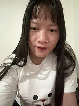 Snapshot of Suni-ii chatting on May 2026 11:32:01 PM Suni-ii online show from May 2026 11:32:01 PM