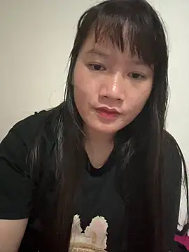Snapshot of Suni-ii chatting on May 2026 11:59:02 AM Suni-ii online show from May 2026 11:59:02 AM
