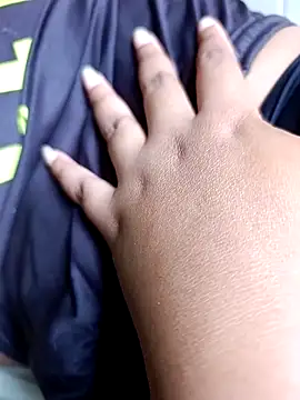 Snapshot of Safadinhos23 chatting on February 2026 06:17:02 PM Safadinhos23 online show from February 2026 06:17:02 PM