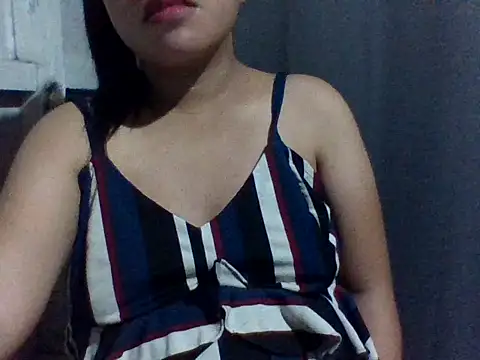 sweetprinces08 online show from May 2026 04:58:02 PM