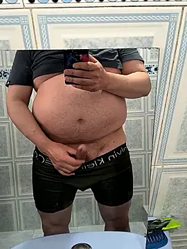 Snapshot of Tubebeermoso chatting on January 2026 08:56:01 PM Tubebeermoso online show from January 2026 08:56:01 PM