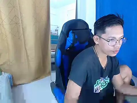 holly oreo online show from July 2026 11:46:02 AM