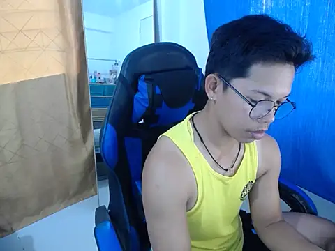 holly oreo online show from August 2026 09:15:02 AM