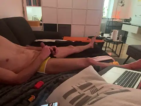 FFistPig69 online show from May 2026 04:31:01 AM