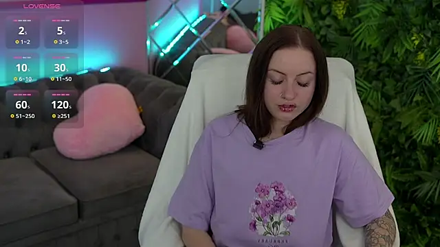 AlexaFleur online show from June 2026 01:13:01 PM