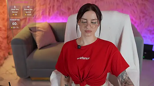 AlexaFleur online show from June 2026 01:04:01 PM