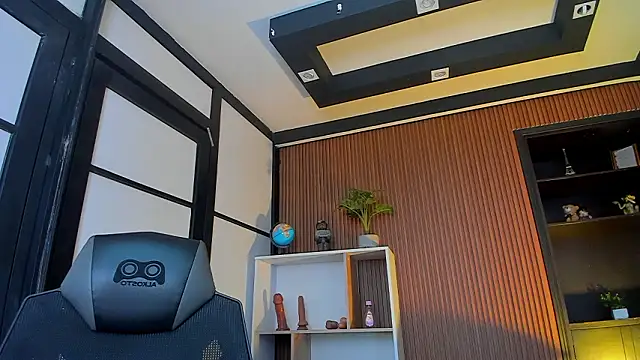 ThaliaBrookss  online show from March 2026 05:01:02 AM