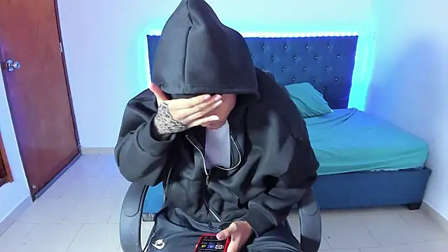 Liam hard04 online show from February 2026 12:43:02 PM