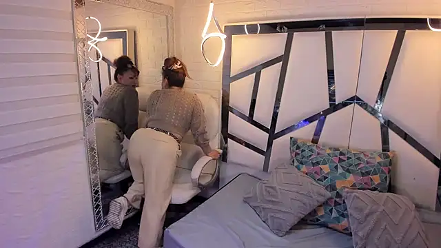 Snapshot of Meriland_HH chatting on March 2026 03:56:01 AM Meriland HH online show from March 2026 03:56:01 AM