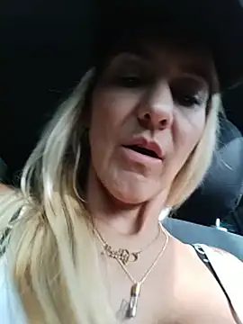 Snapshot of Monita_Med chatting on June 2026 08:57:01 PM Monita Med online show from June 2026 08:57:01 PM