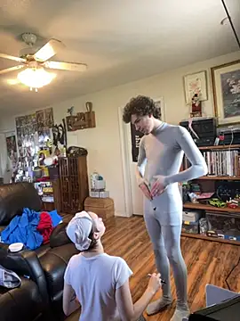 SugarNCinnamon online show from April 2026 06:16:01 PM