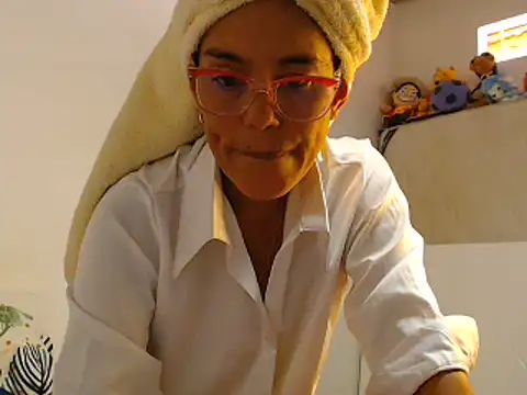 Elizabeth manzon online show from July 2026 07:53:01 PM
