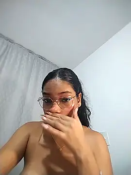 KATALINA SANTANA  online show from May 2026 11:43:02 PM