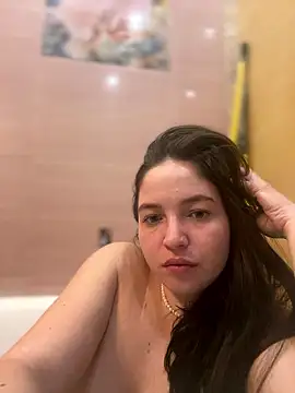 AlexaYvonne online show from January 2026 04:18:02 AM