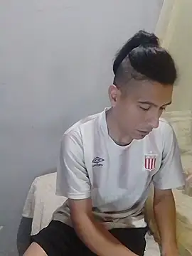 Snapshot of Rodrigohernan19 chatting on May 2026 04:18:01 AM Rodrigohernan19 online show from May 2026 04:18:01 AM