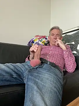 Snapshot of Pierre4tjyxx chatting on February 2026 12:15:01 PM Pierre4tjyxx online show from February 2026 12:15:01 PM