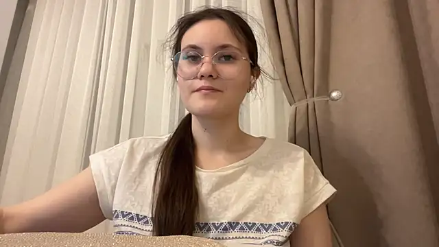 Snapshot of LanaLive chatting on January 2026 01:05:02 PM LanaLive online show from January 2026 01:05:02 PM