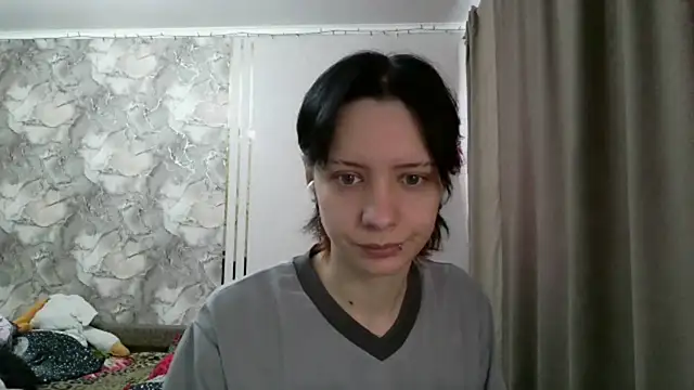 LxayBloom online show from February 2026 08:33:01 AM