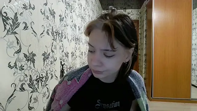 LxayBloom online show from April 2026 08:39:01 AM
