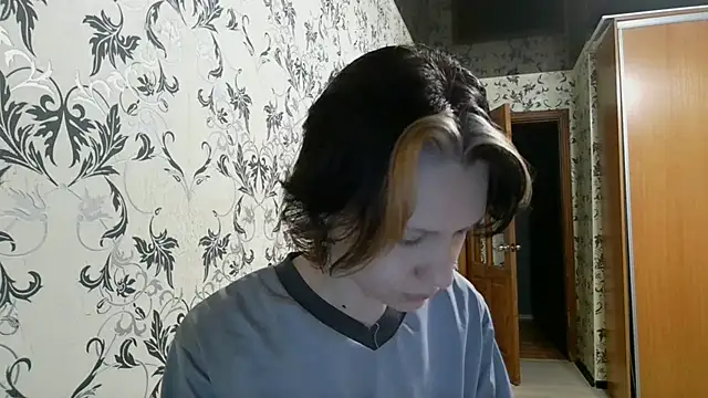 LxayBloom online show from April 2026 01:34:01 AM
