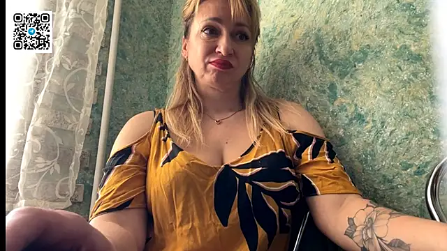 Snapshot of Lapussia_ chatting on April 2026 10:29:02 AM Lapussia online show from April 2026 10:29:02 AM