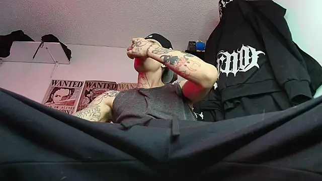 Snapshot of Anhony_Muscle chatting on May 2026 07:11:01 PM Anhony Muscle online show from May 2026 07:11:01 PM