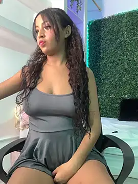 PaulaSweetFire  online show from May 2026 11:02:02 PM