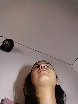 cinthia2011 online show from March 2026 09:25:01 PM