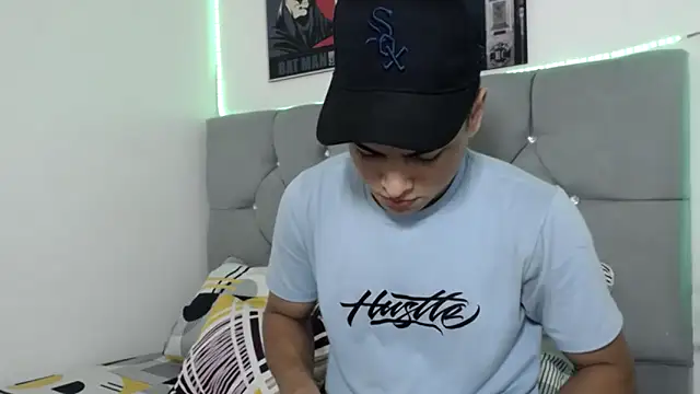 Loganjhonson19 online show from February 2026 02:32:01 AM